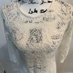 Maurices OFF WHITE Floral Lace SHEER BLOUSE.XS